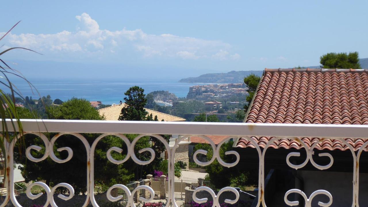 Appartamento Panoramico Santa Domenica Санта-Доменика Экстерьер фото