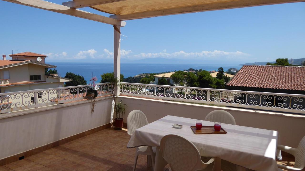Appartamento Panoramico Santa Domenica Санта-Доменика Экстерьер фото